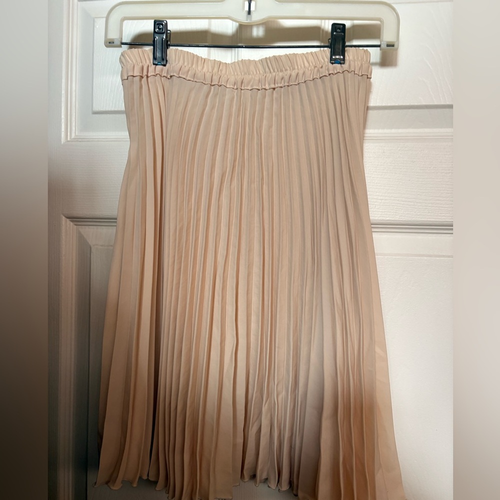 Ivory Accordion pleat skirt sz M